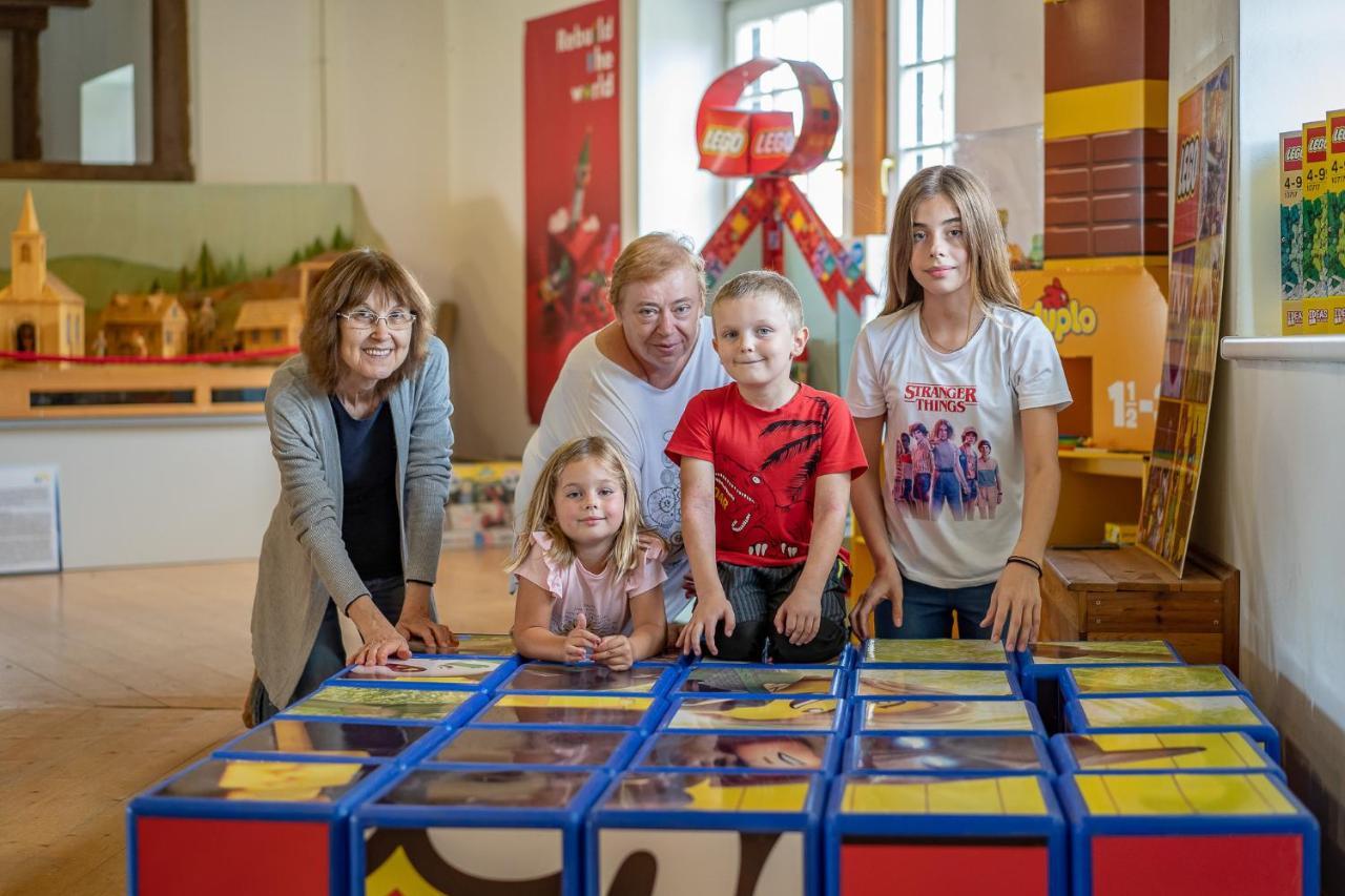 Penzion Statek Bernard Královské Poříčí Exteriör bild